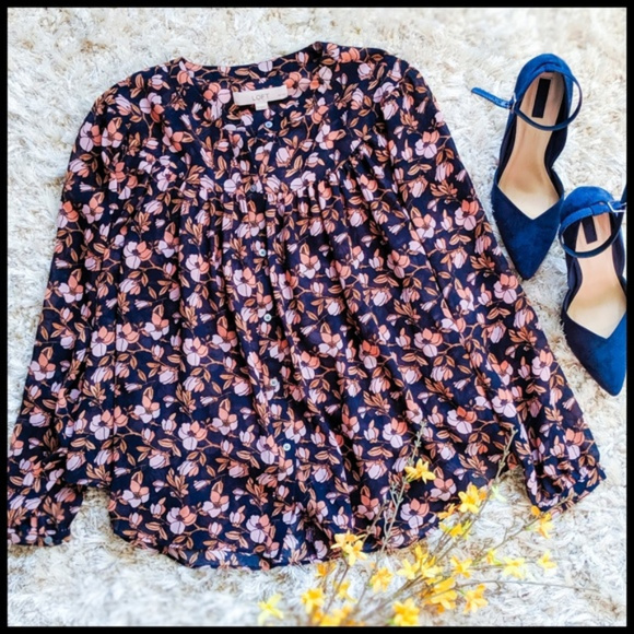 LOFT Tops - EUC Loft Pleated Floral Button Blouse
